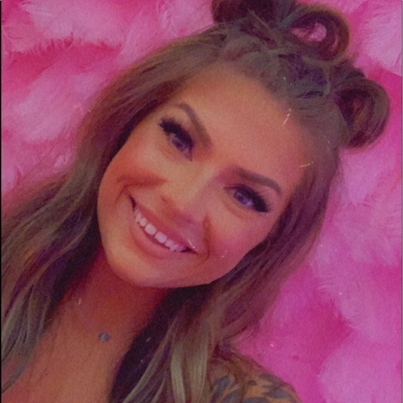 Meet your posher! - Picture 1 of 4